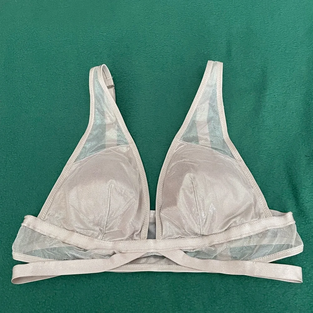 Victoria’s Secret Bralette - Picture 1 of 9